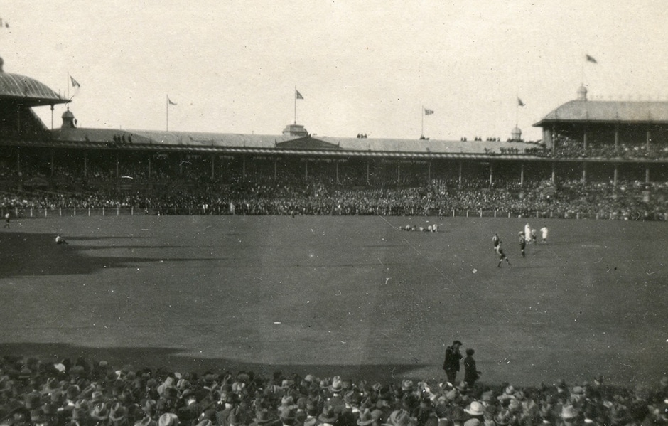 1919GFHORIZ1.png The MCG stands are packed prior to the start of the 1919 Grand Final - Collingwood Magpies,Richmond Tigers